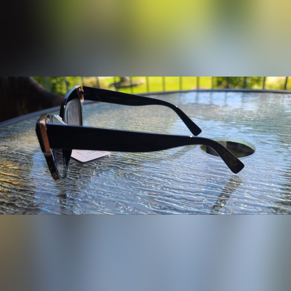 Sunglasses - Picture 2 of 4
